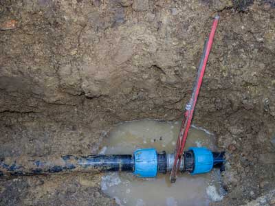 underground-poly-pipe-leak.jpg