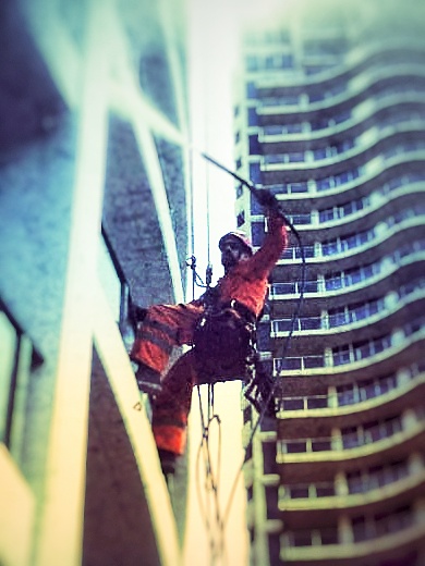 rope-access-pressure-washing[1].jpeg